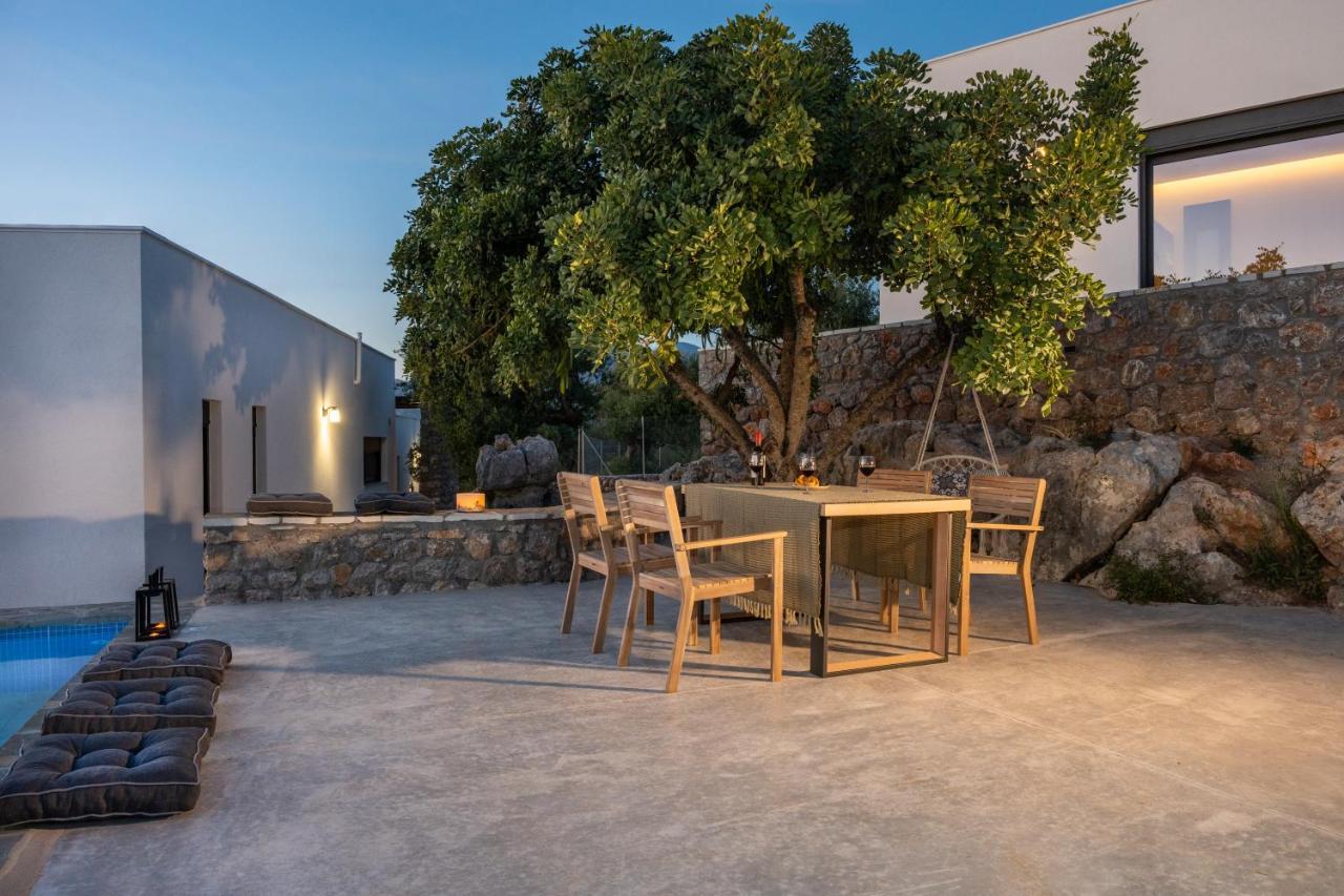 Casatino Villas Kalianeika ภายนอก รูปภาพ